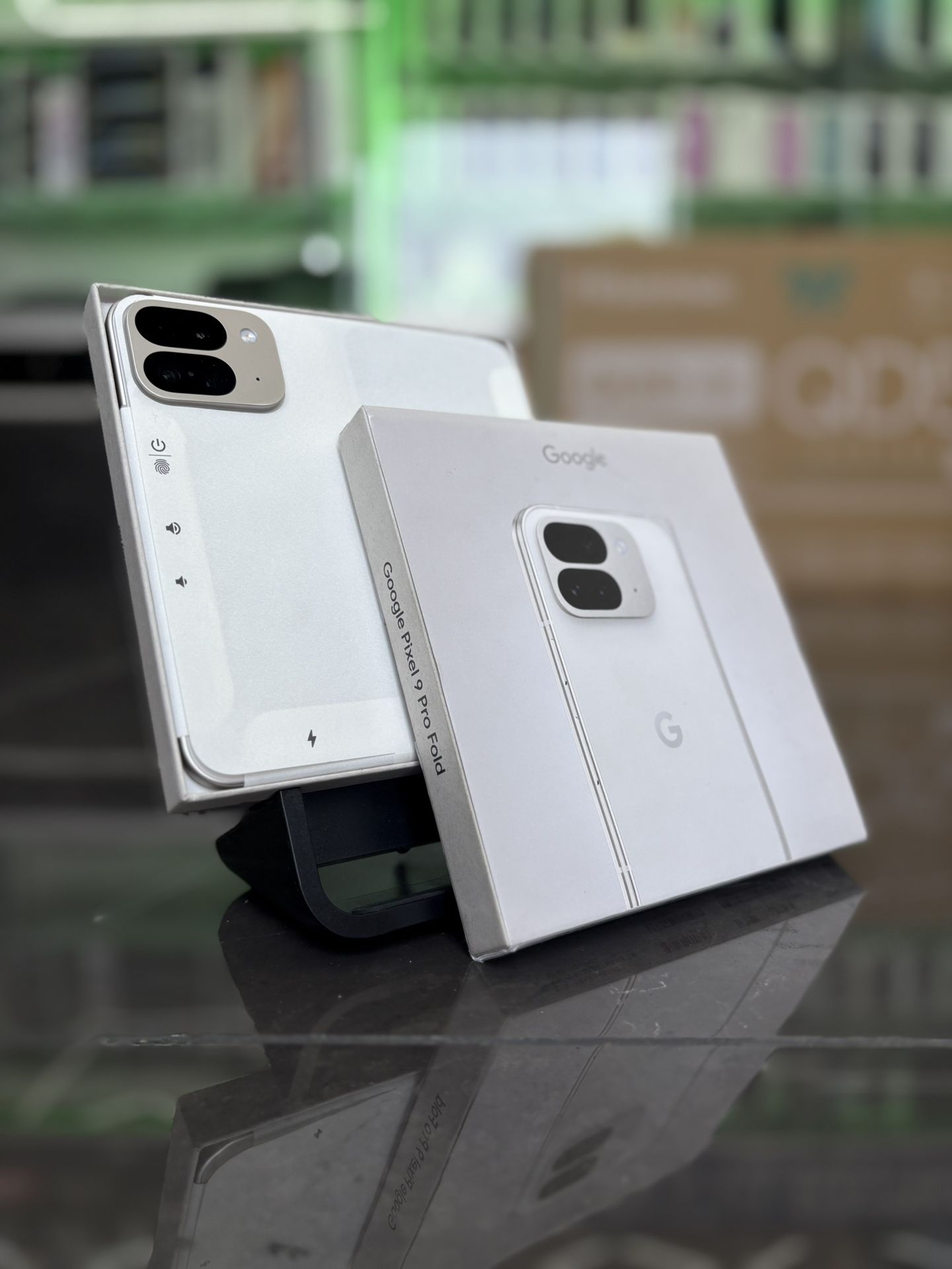 Google Pixel 9 Pro Fold (Unlocked) (Take It Home In Payments/ llévalo a casa en pagos