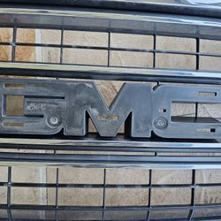 2018 GMC YUKON  GRILL  