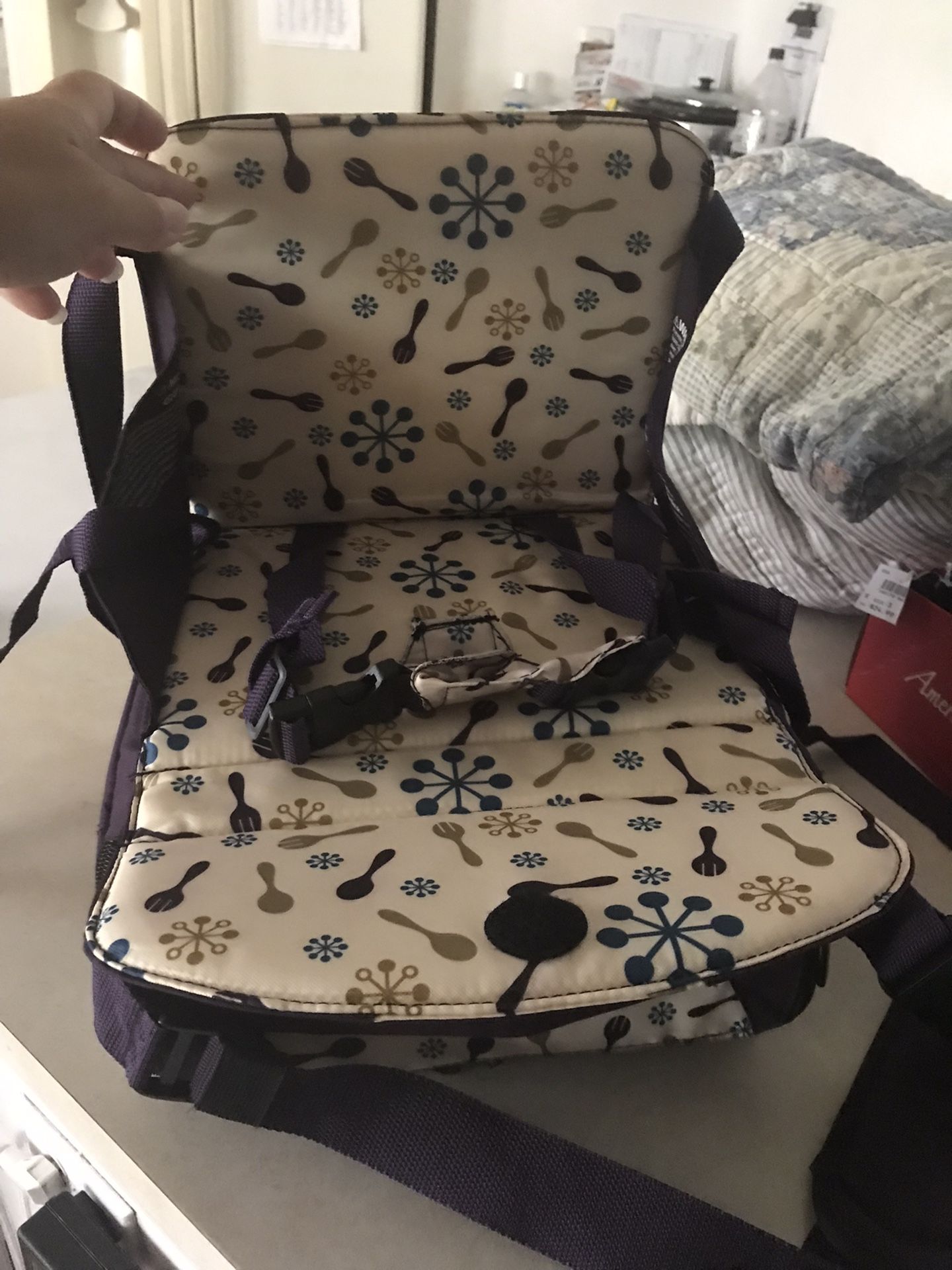 Travel booster seat