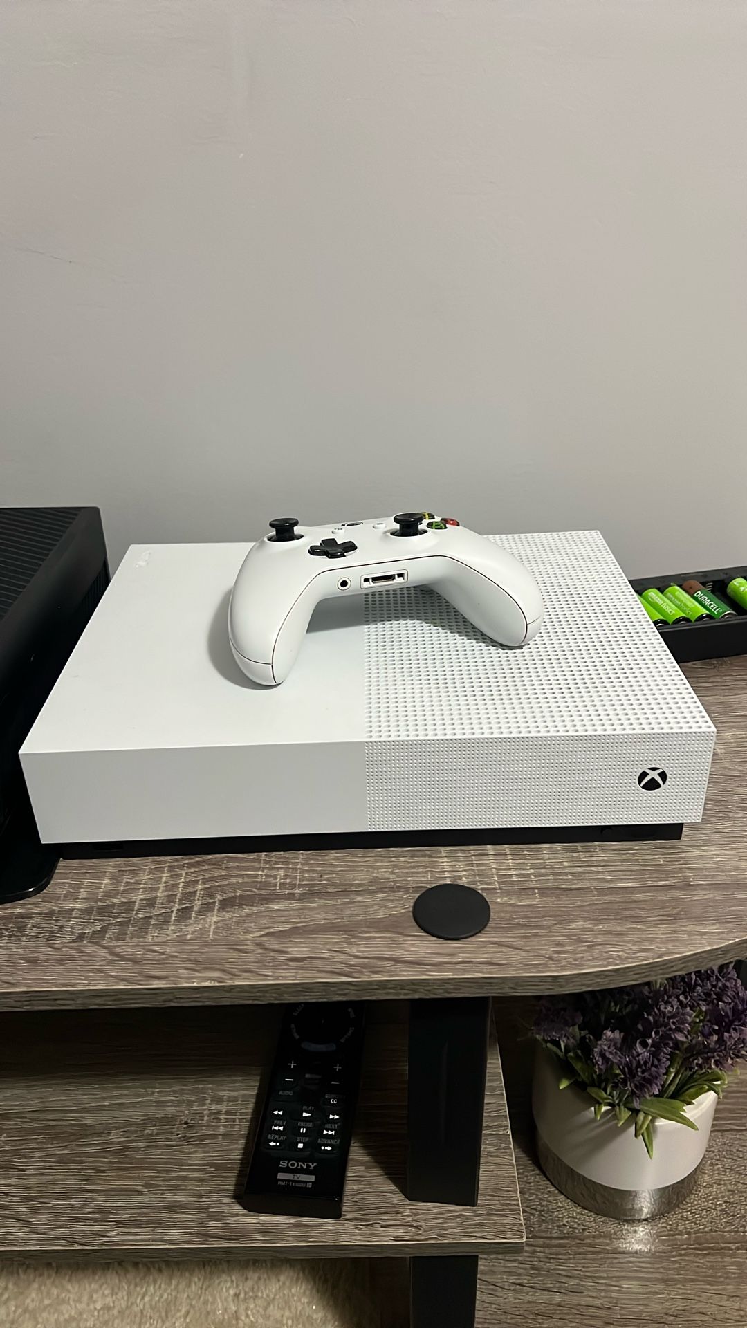 Xbox One S 1TB All-Digital Edition Console (Disc-Free Gaming)