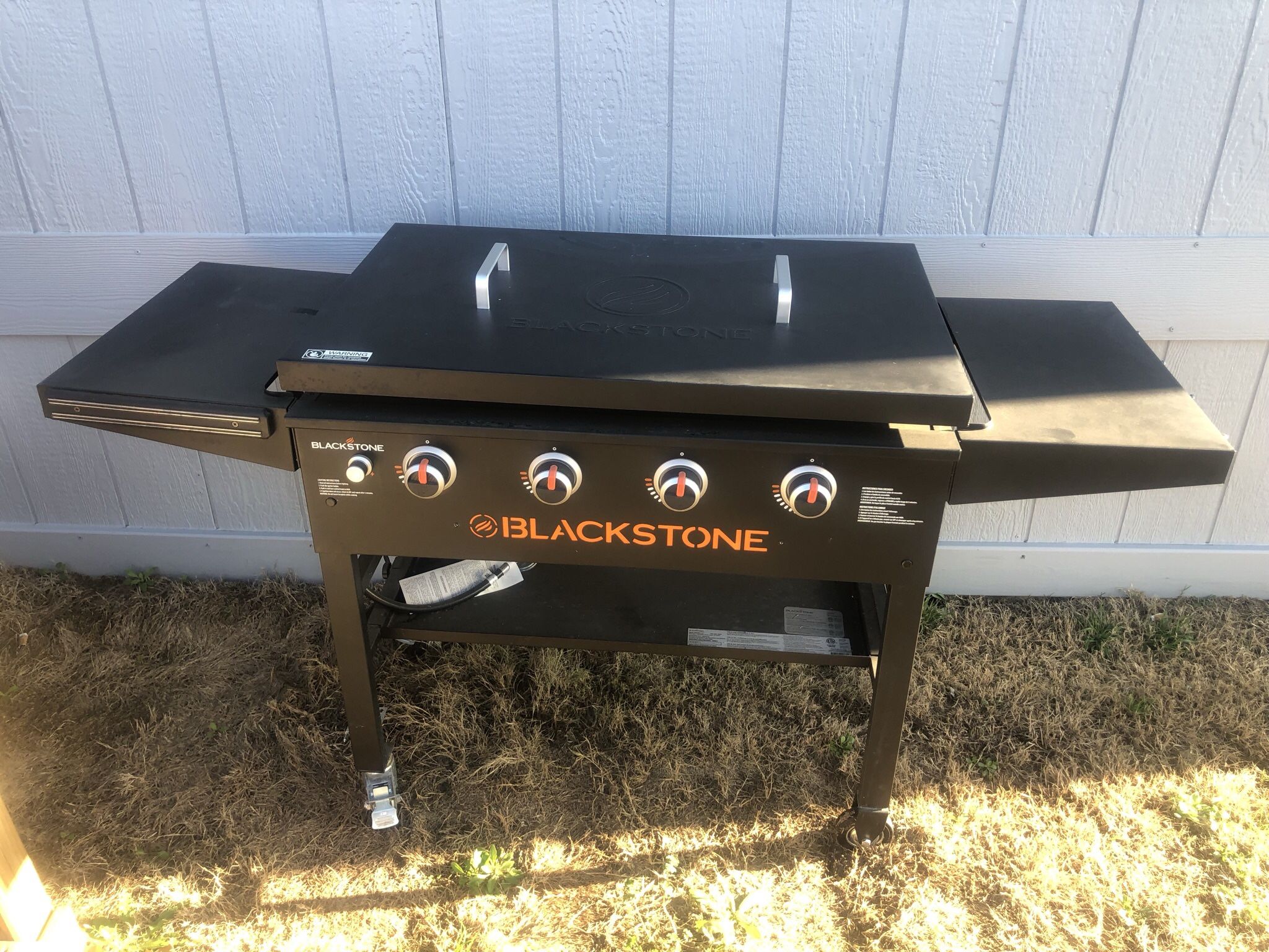Blackstone Flat Top Grill ! Package Deal ! Used 2 Times for Sale in