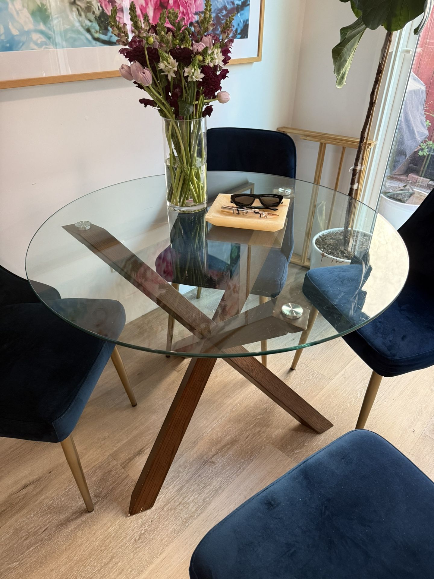 Round Glass Dining Table