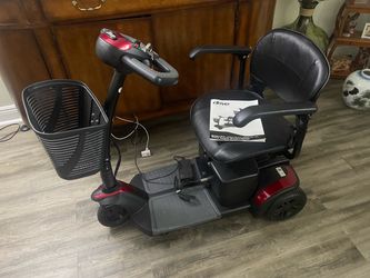 Compact Travel Power Scooter, 3 Wheel “Almost New” $300 Firm on Price