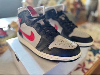 Women’s Air Jordan 1 MID