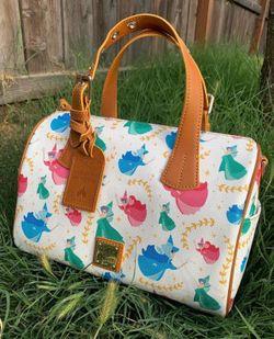 Dooney and Bourke Sleepibv  Satchel