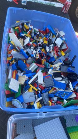 2 cajas de legos