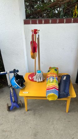 Yard sale free stuff