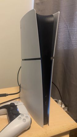 Ps5 slim with projector . Adult owned.