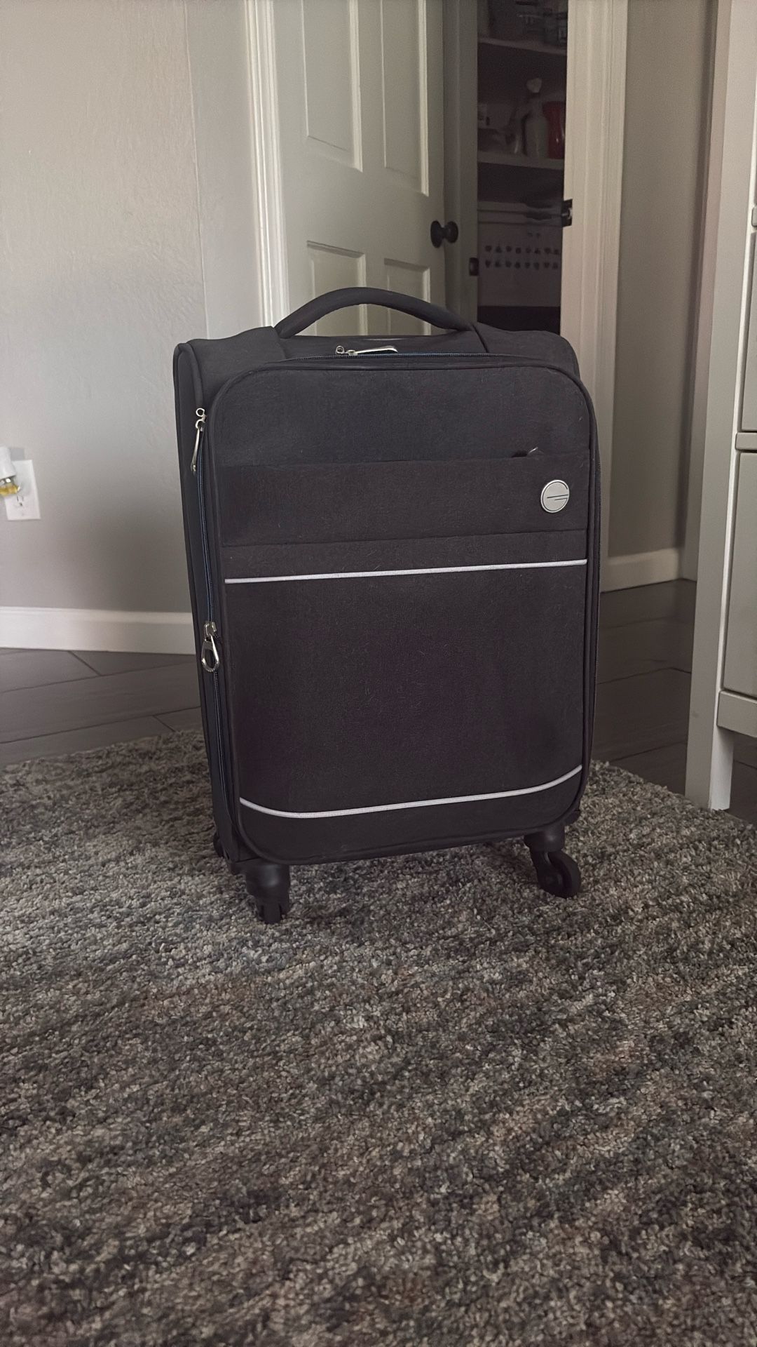 Global Lite Travel Suitcase