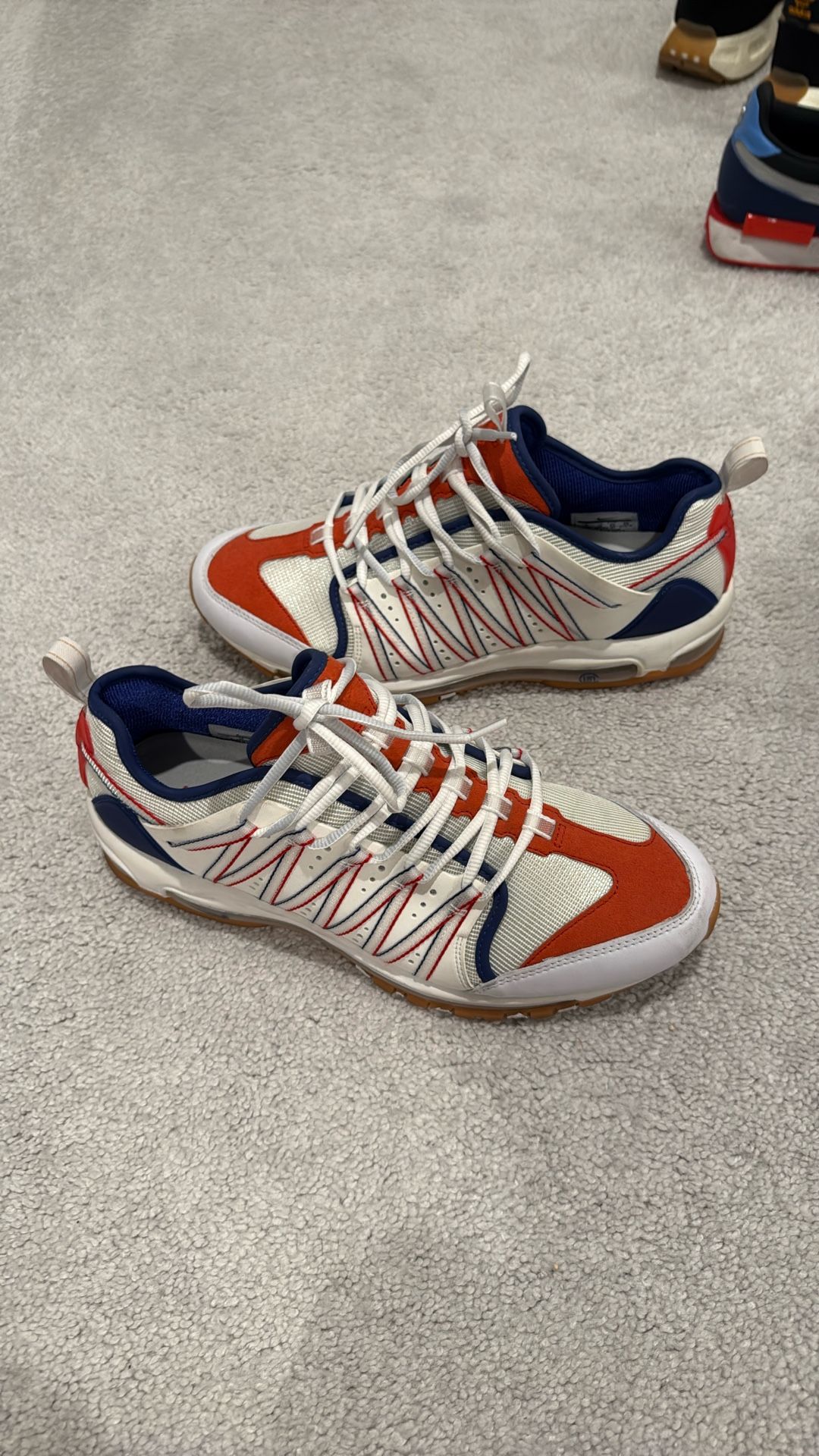 Men’s Nike’s Size 11