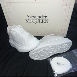 Alexander McQueen 