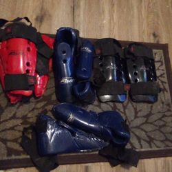 Macho Rival shin guards, slip on Velcro strap fighting shoes.