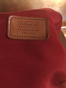 Coach tote hat