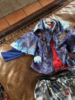 Official Disney Store Descendants Evie Costume 4