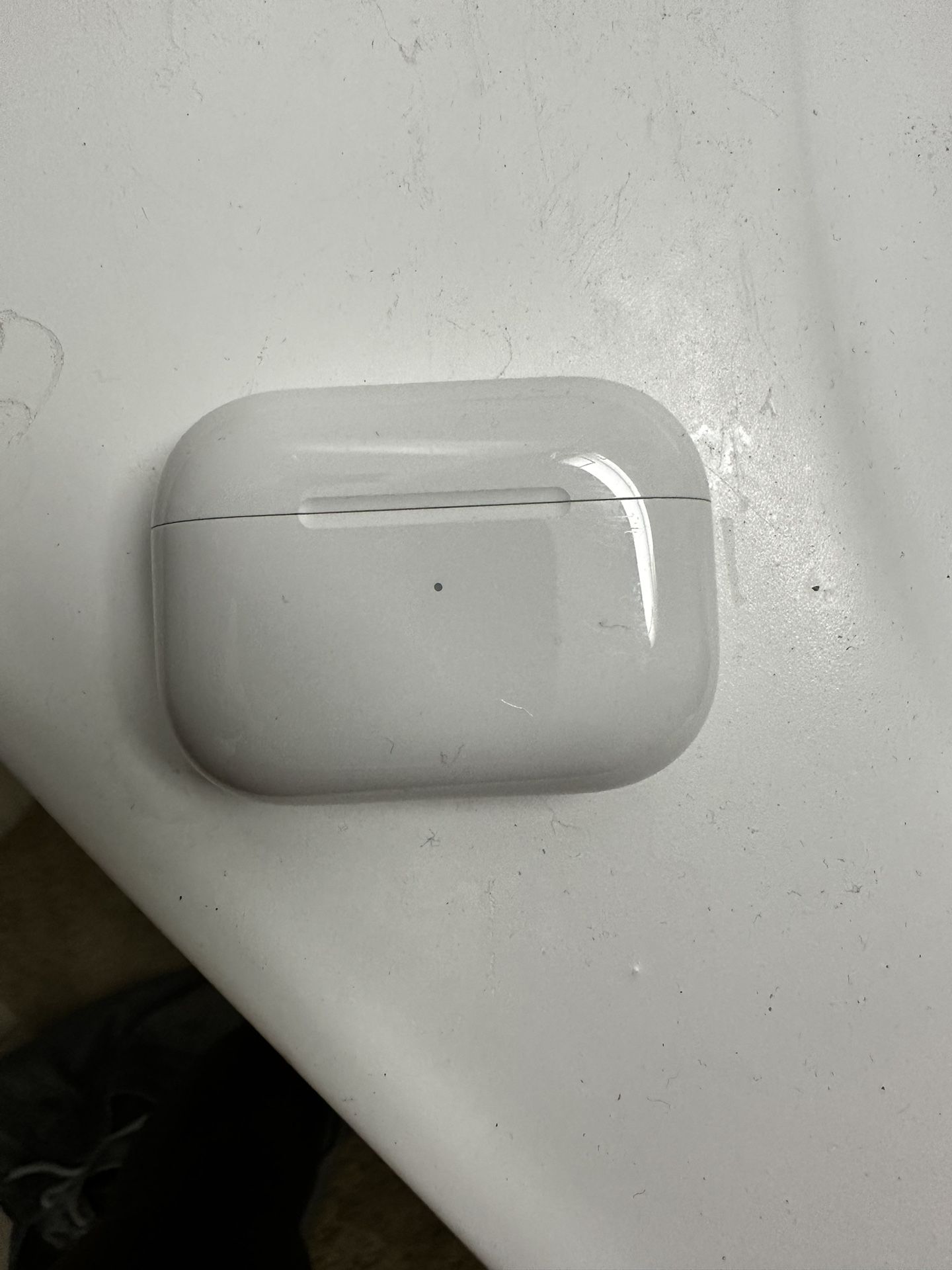 AirPods 2nd Gen Case (no AirPods)