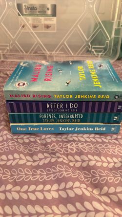 Taylor Jenkins Reid bundle
