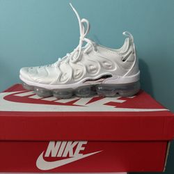 Women’s Nike Vapormax plus 8.5