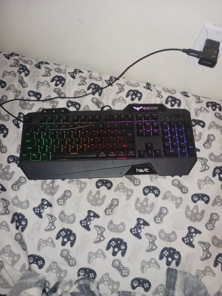 Gaming Wired Keyboard Led Lights In It