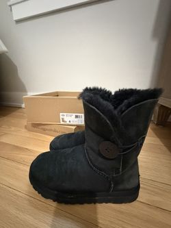 Black uggs Boots