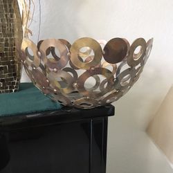 Modern decoration metal bowl.