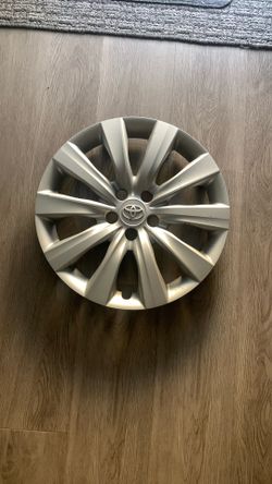 Toyota OEM Hubcap 16