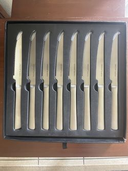 Oneida Stainless Steel Knives 