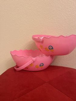 2 pink Easter baskets