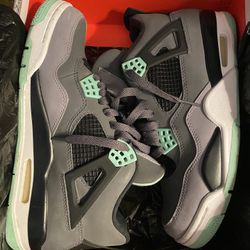 2013 Nike Air Jordan IV “Green Glow” Size 7.5