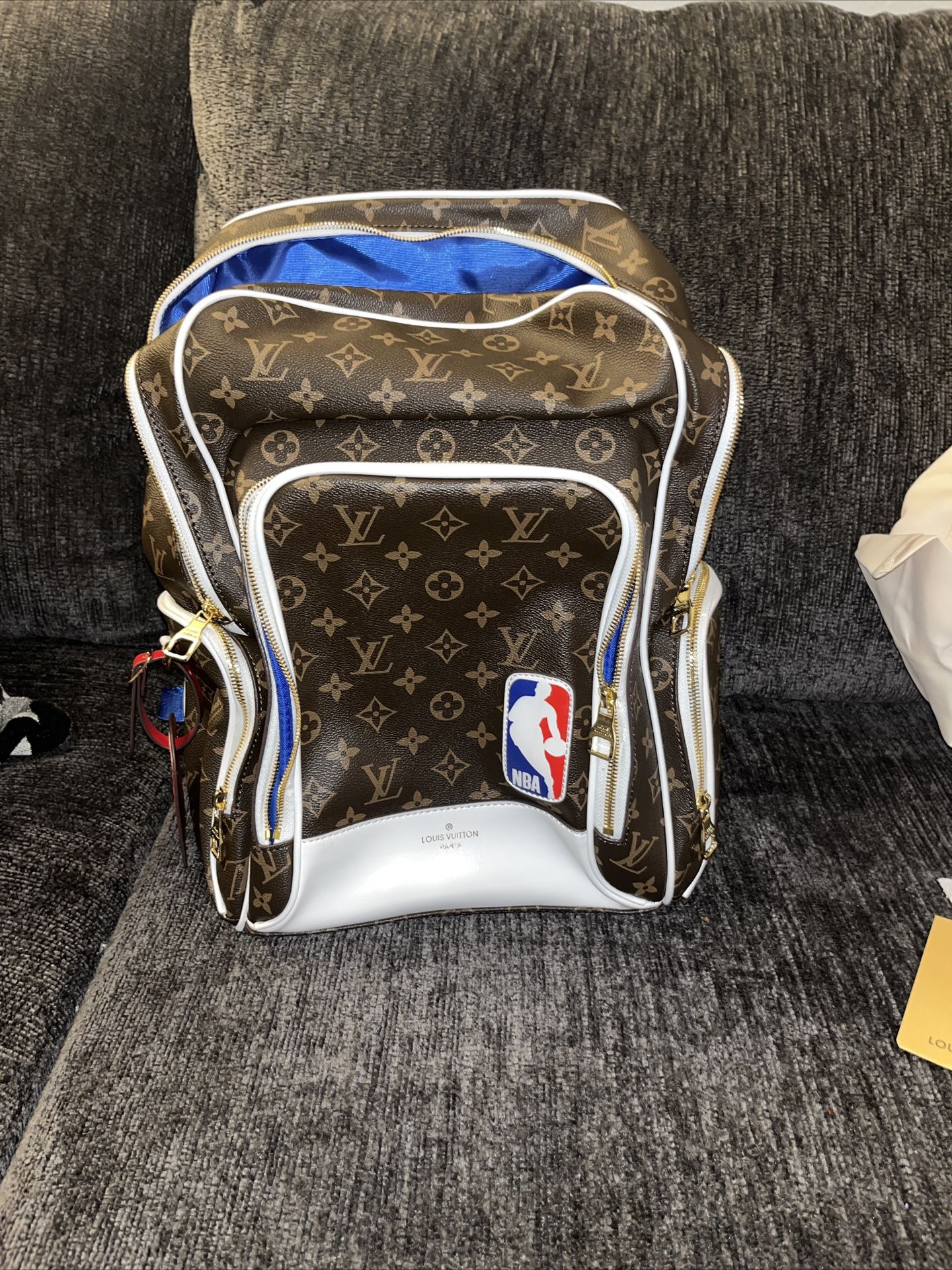 Cloth backpack Louis Vuitton X NBA Brown in Cloth - 35527360