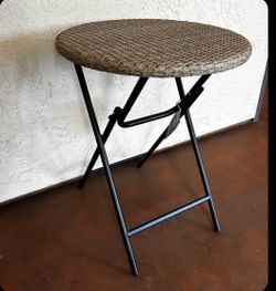 Bistro foldable table