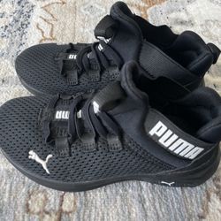 PUMA Unisex-Child Enzo  Sneaker