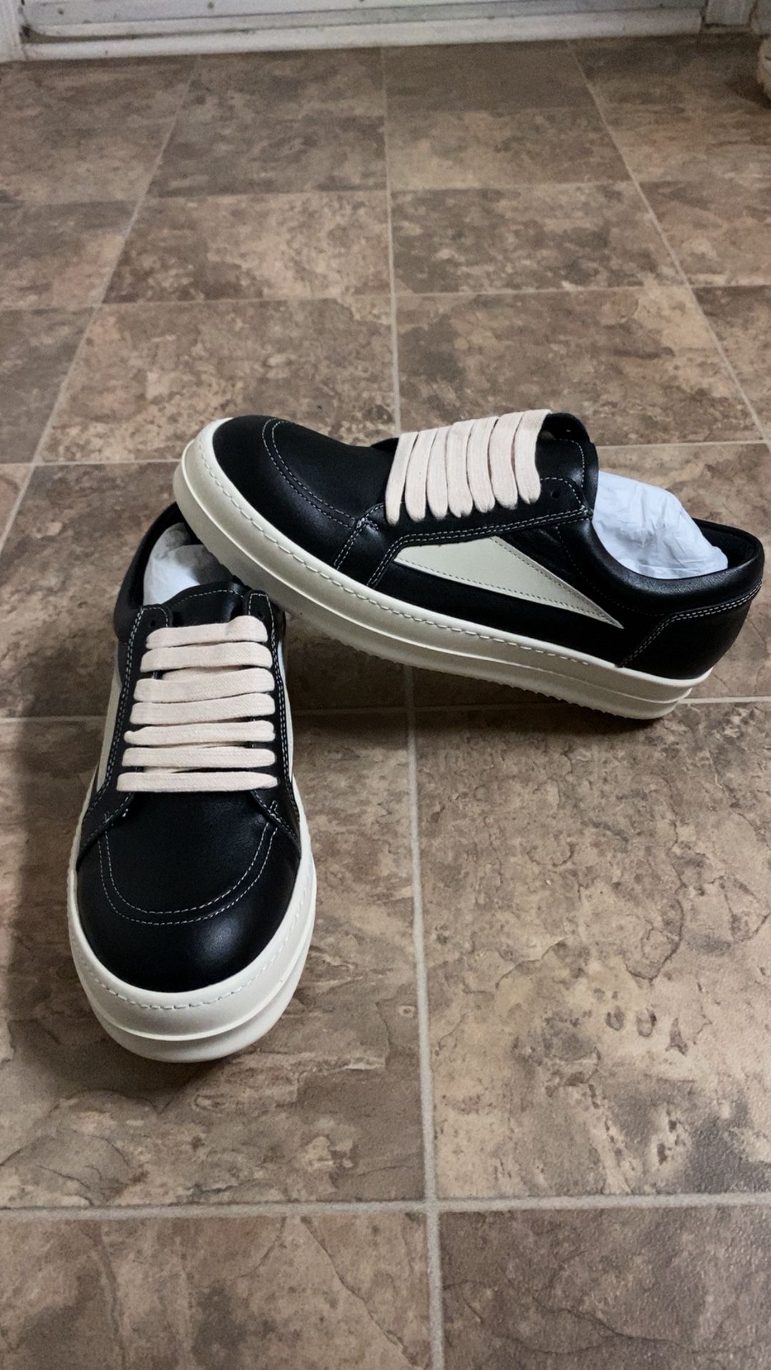 New Size 7 Leather RO Designer Shoes