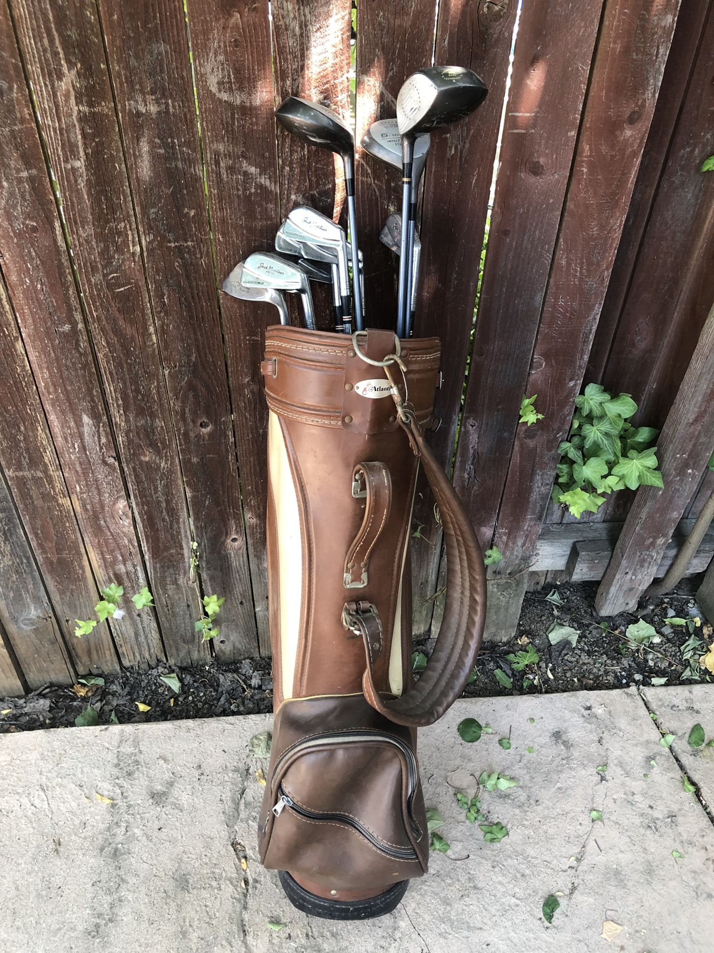 Vintage Atlantic Leather Golf Bag & 11 Clubs MacGregor Pro Image