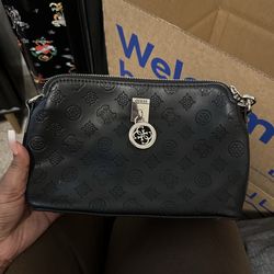 Guess Crossbody bag