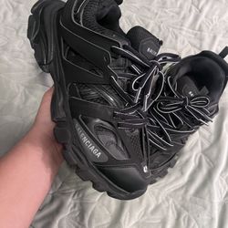 Balencigas tracks Size 8.5
