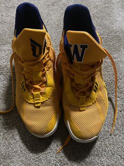 UW College Basketball Shoes