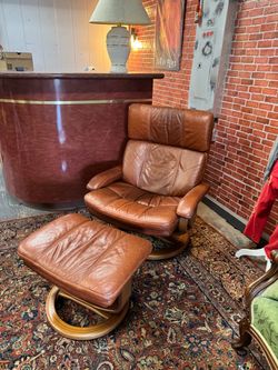 Vintage Palliser Cognac Leather Lounge Chair & Ottoman — Made in Canada — Mid-Century/Scandinavian Style