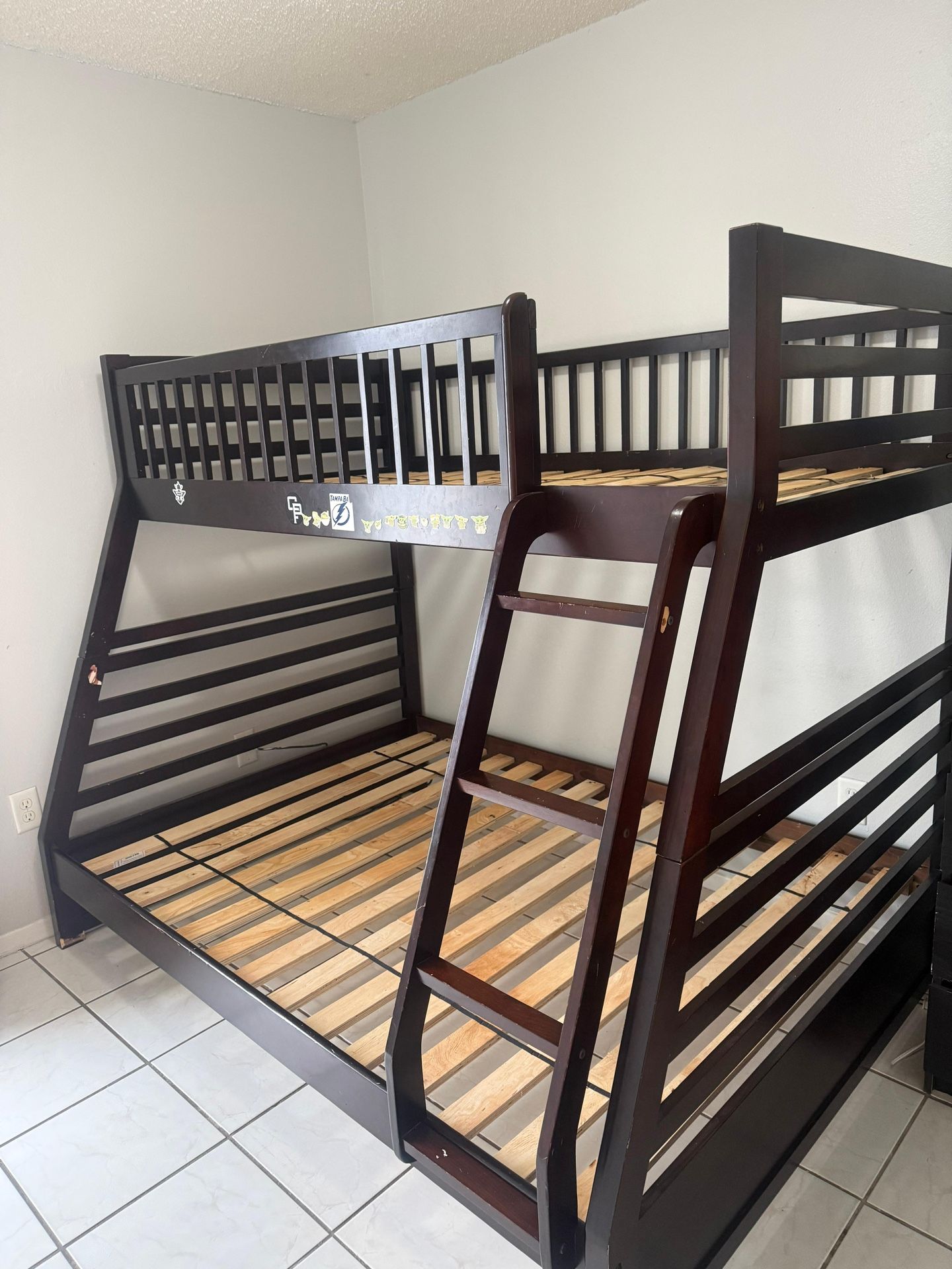 Ashton Cappuccino Twin Over Full Bunk Bed with 2-Drawer