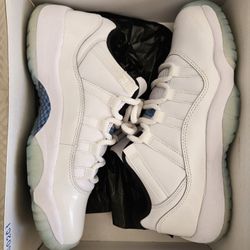 Jordan 11 Low Legend Blue