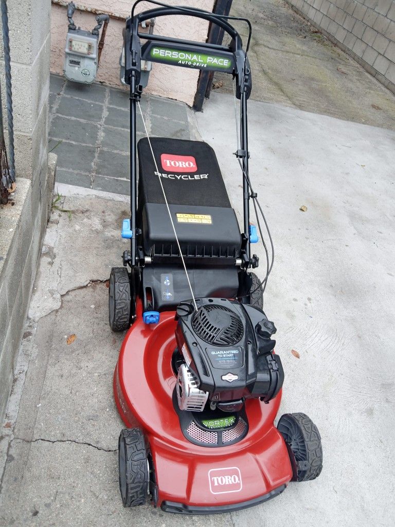ToroRecycler 22 Briggs Stratton SmartStow Personal Pace