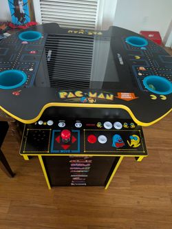 Pac-Man. Arcade