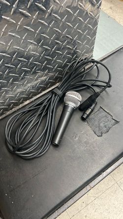 Shure SM58 Dynamic Vocal Microphone w/ Cable