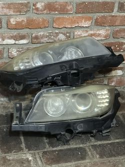 OEM BMW E90 E91 LCI 09-11 Sedan Wagon Front Xenon Headlight Pair With Ballasts & Bottom Mounting Brackets