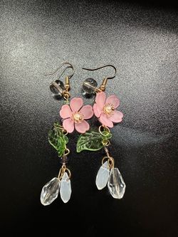 Floral Dangling Earrings