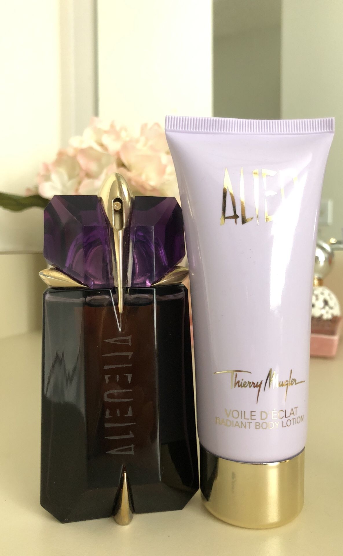 Theirry Muggler Alien perfume from Macy's!!