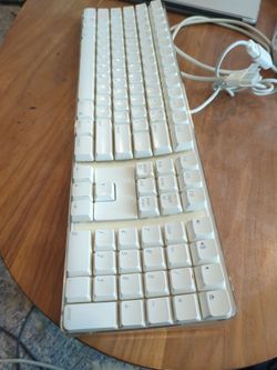 Vintage Apple Keyboard