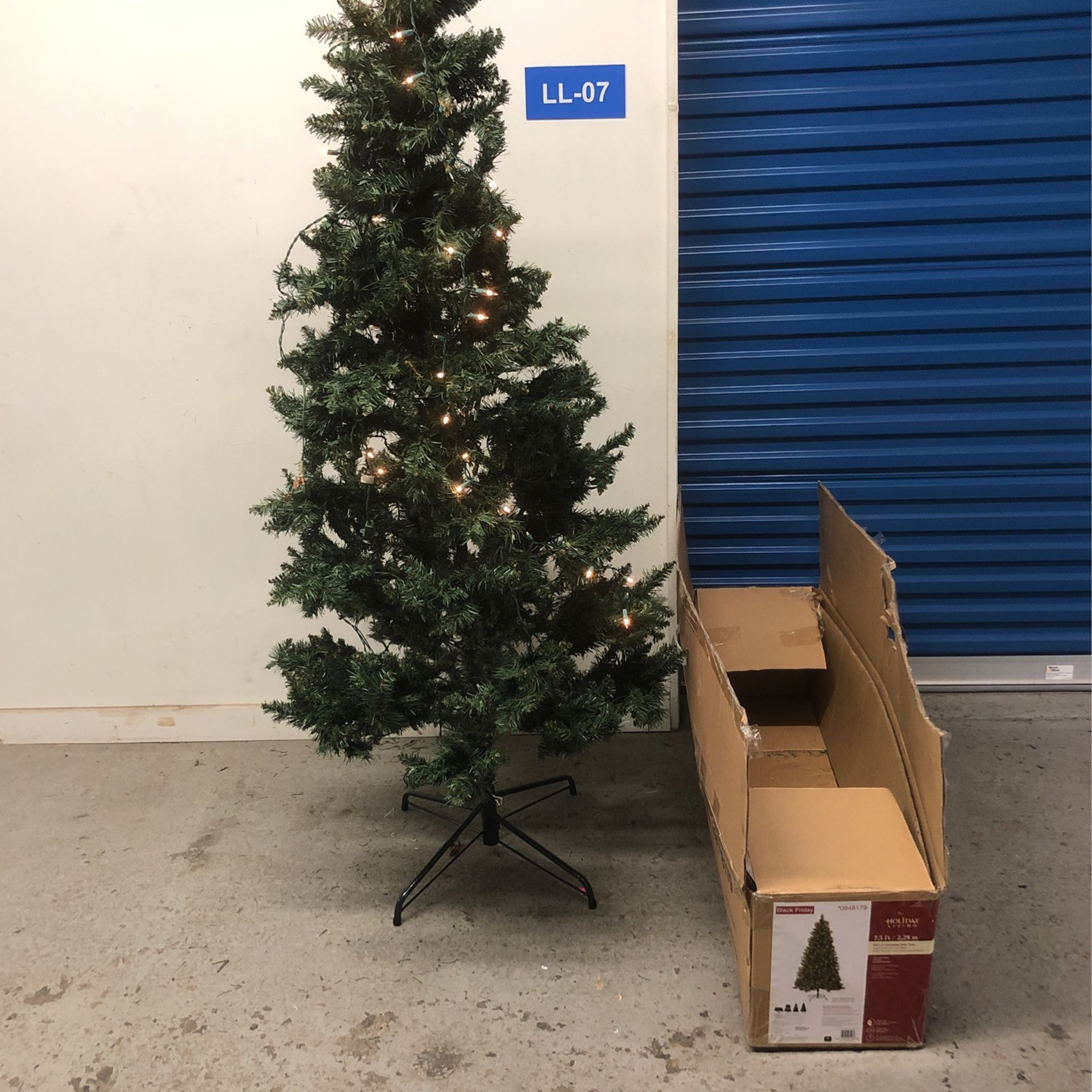 7 feet Christmas tree with lights