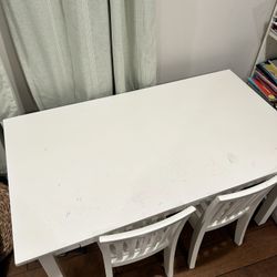 Pottery Barn kids Table And Chairs