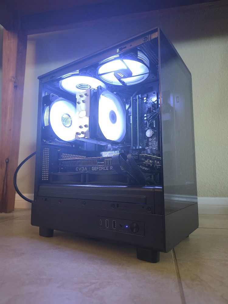 Ryzen 5 5500 | RTX 2070 SUPER | 32GB | 1TB NVMe | Wi-Fi mATX Fishtank