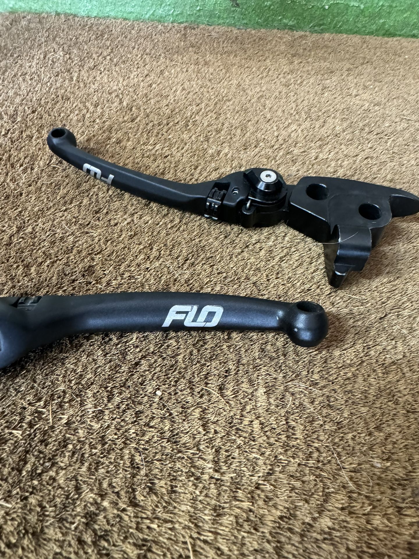 FLO Levers
